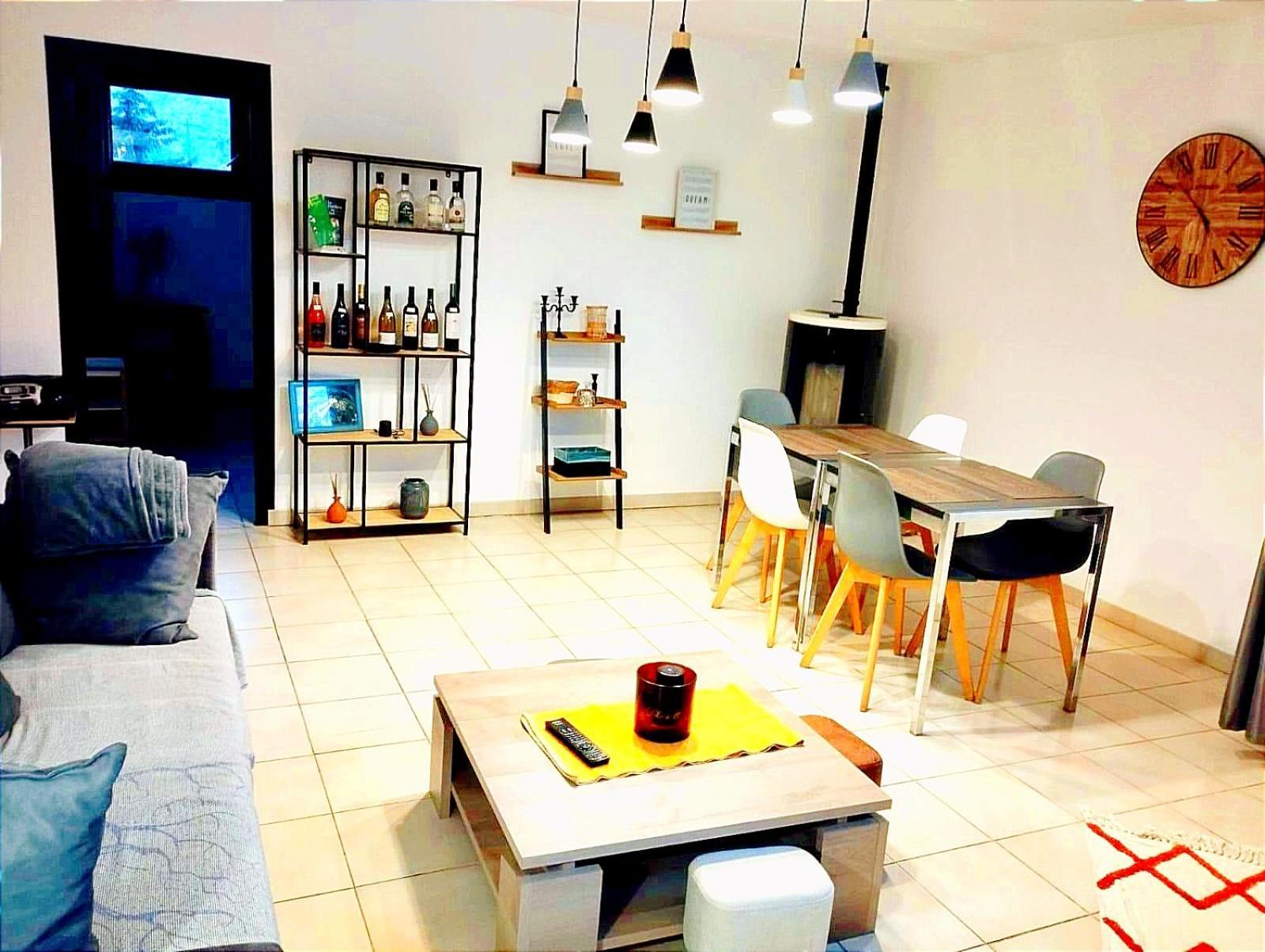 Grand Et Bel Appartement Лавлане Екстериор снимка