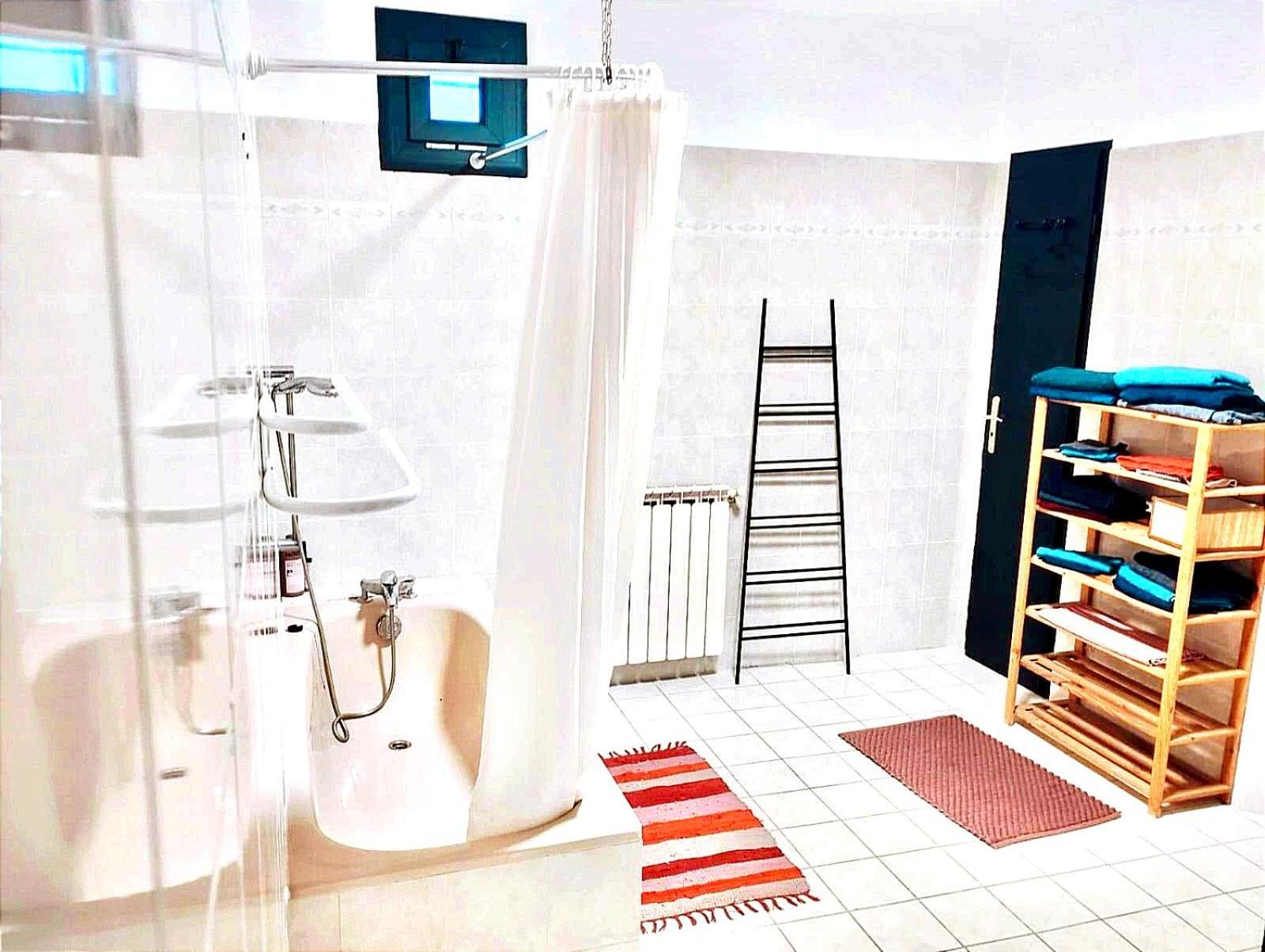 Grand Et Bel Appartement Лавлане Екстериор снимка