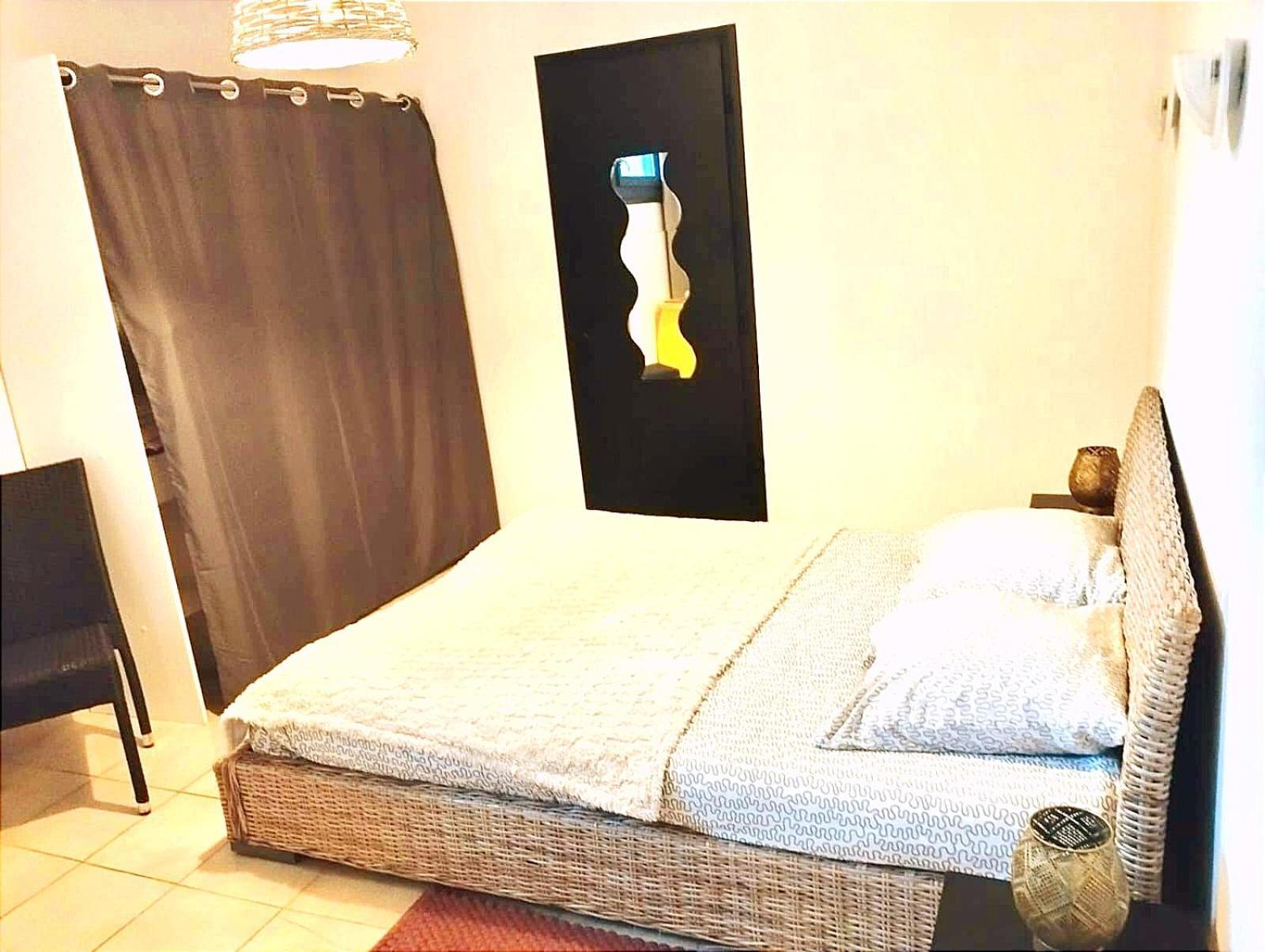 Grand Et Bel Appartement Лавлане Екстериор снимка